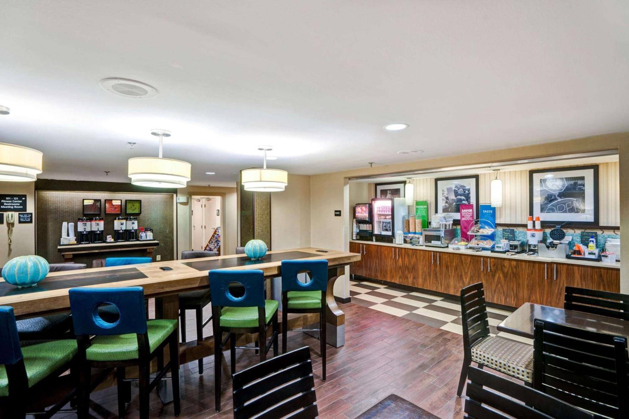 Hampton Inn By Hilton Мілфорд Екстер'єр фото
