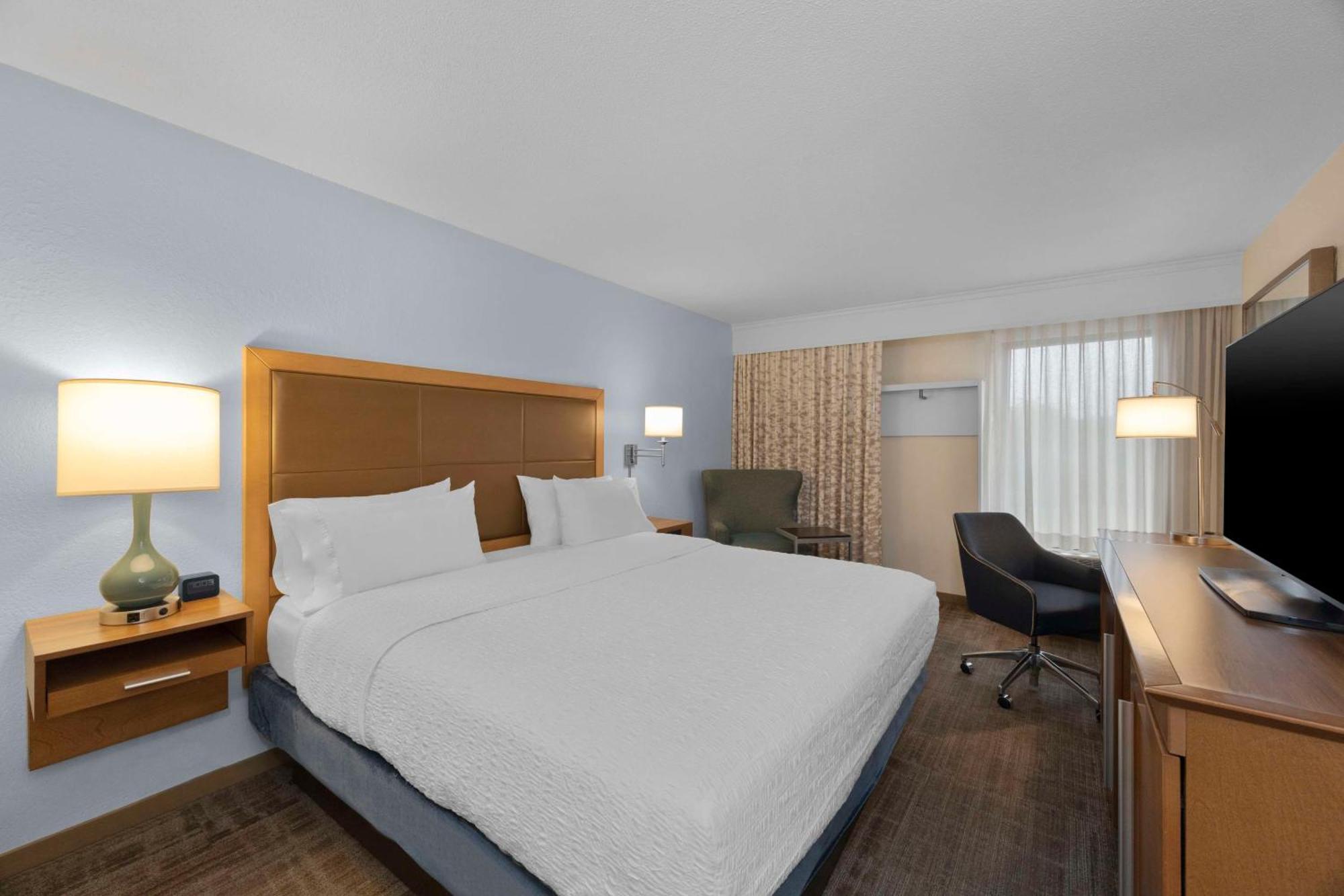 Hampton Inn By Hilton Мілфорд Екстер'єр фото