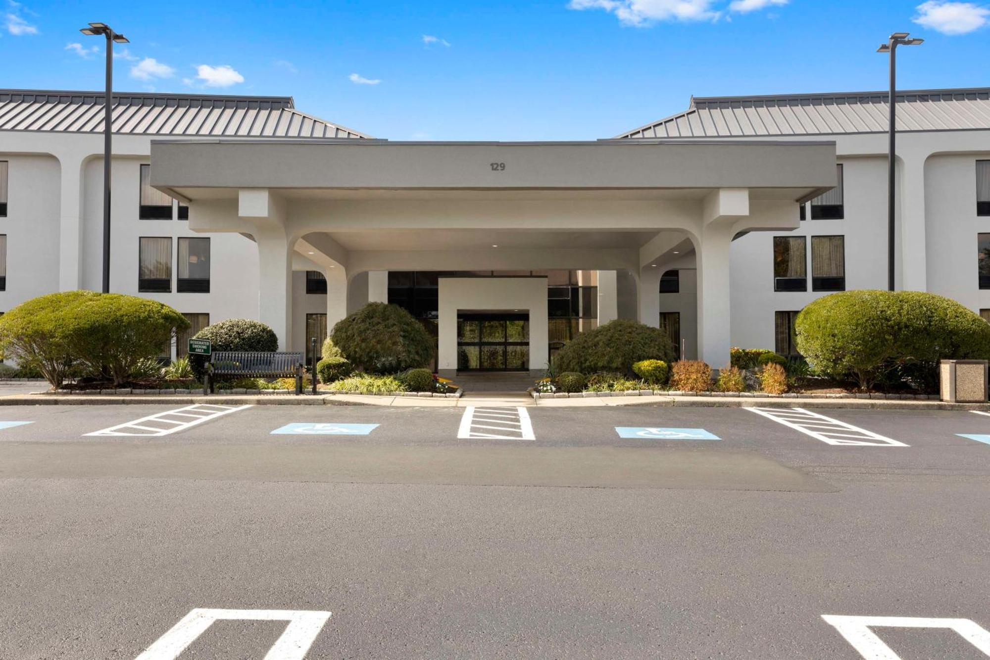 Hampton Inn By Hilton Мілфорд Екстер'єр фото