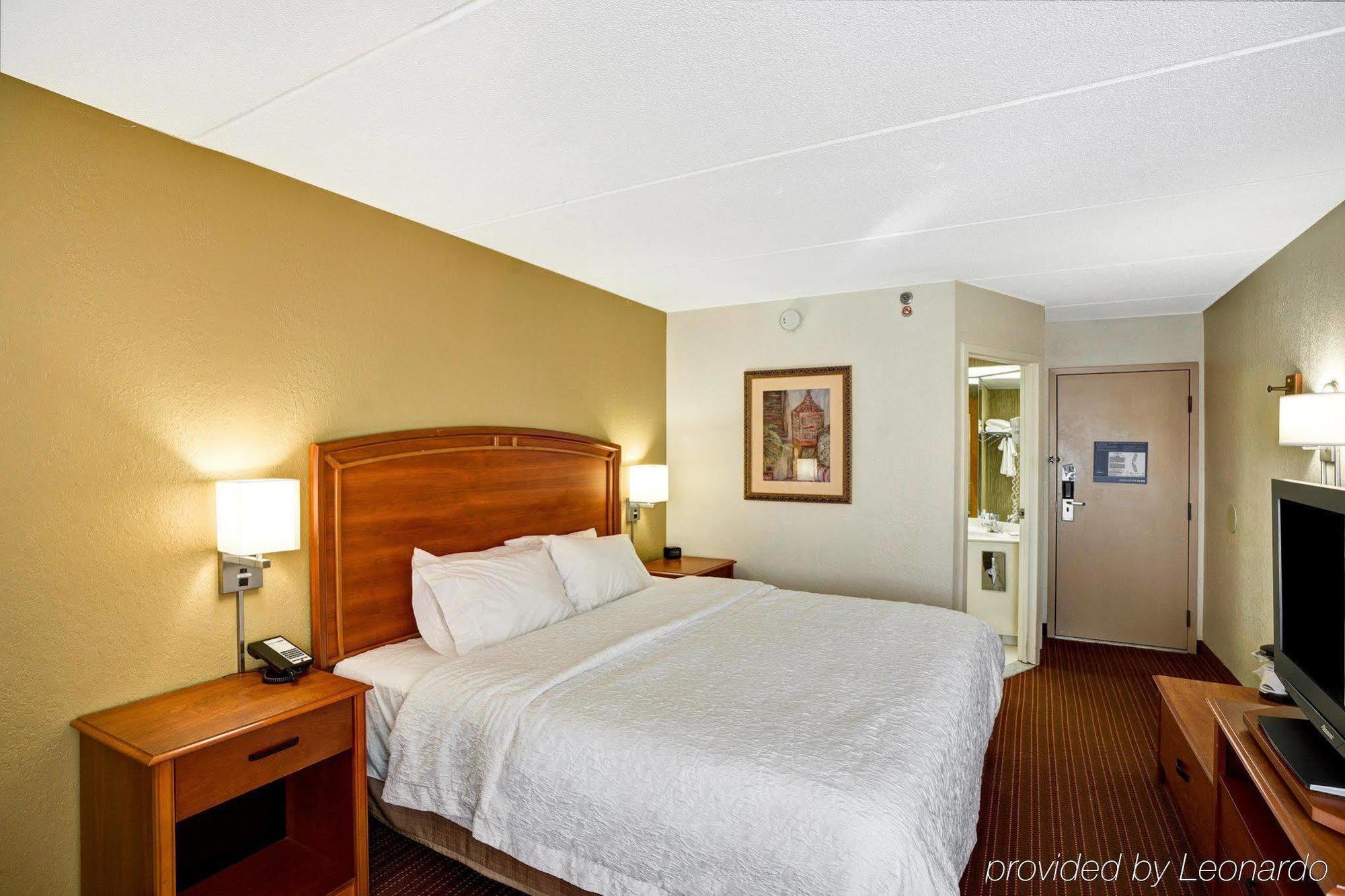 Hampton Inn By Hilton Мілфорд Екстер'єр фото